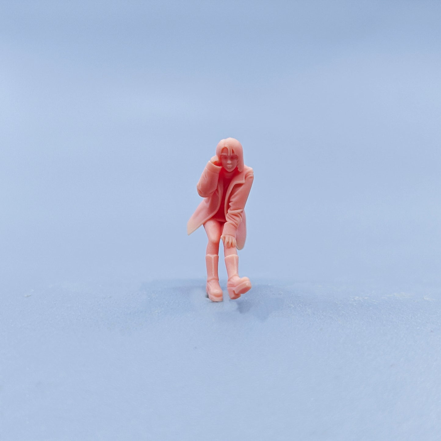 1/64 1/43 Figurines Scale Model Resin Touching The Ears Girl Uncolored Miniatures Diorama Hand-painted D821