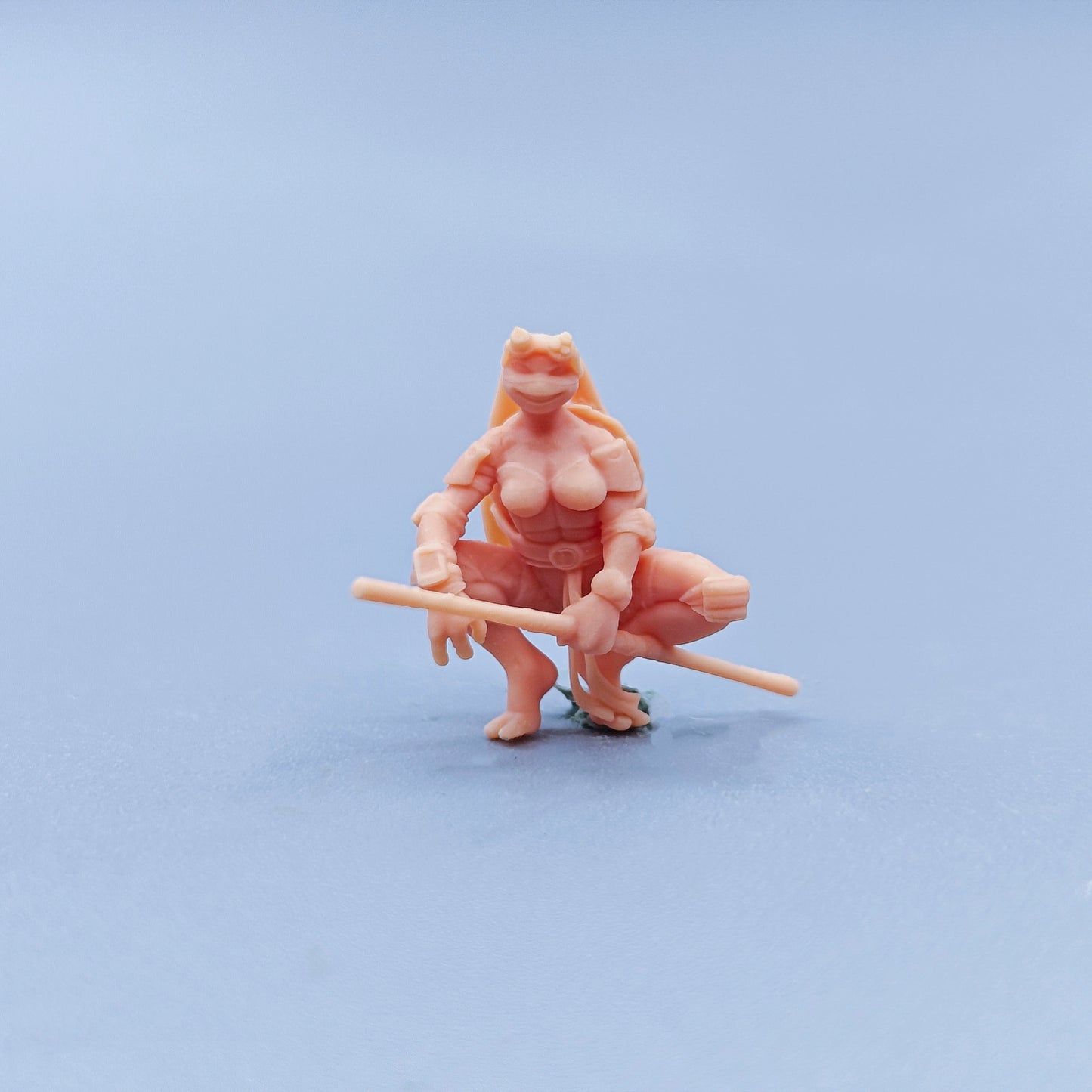 1/64 1/43 Figurines Scale Model Resin Ninja Turtles Squatting Female Ninja Uncolored Miniatures Diorama Hand-painted C812