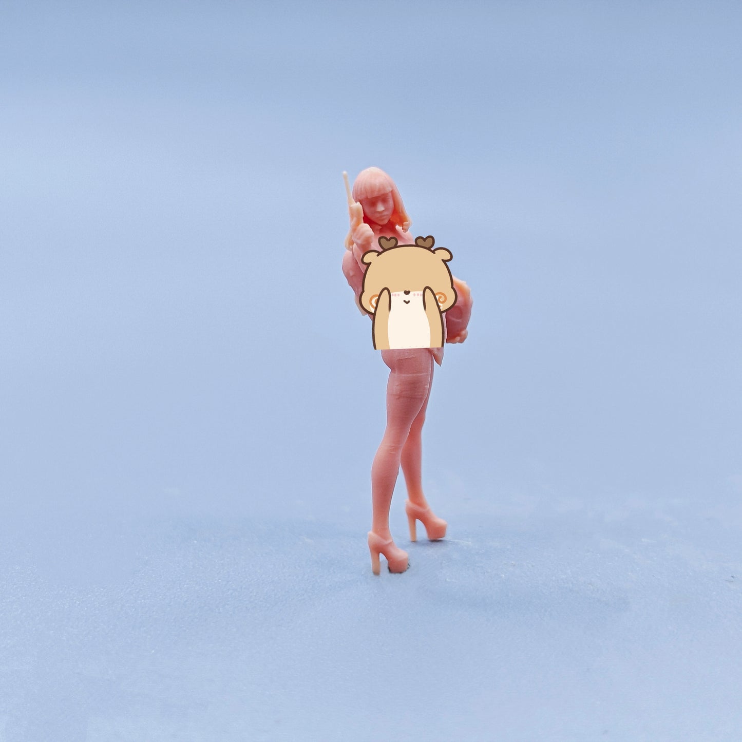1/64 1/43 Figurines Scale Model Resin Girl with Helmet and Gun Uncolored Miniatures Diorama Hand-painted D225 D228