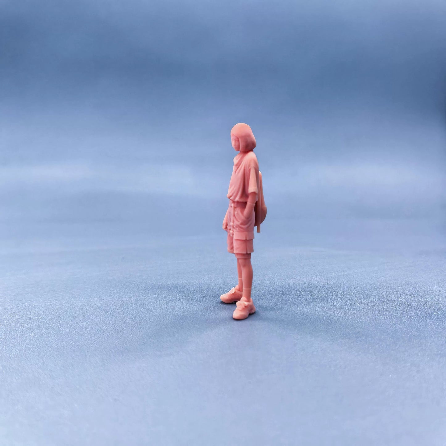 1/64 1/43 Figurines Scale Model Resin Confident Shoulder Backpack Female Uncolored Miniatures Diorama Hand-painted W707