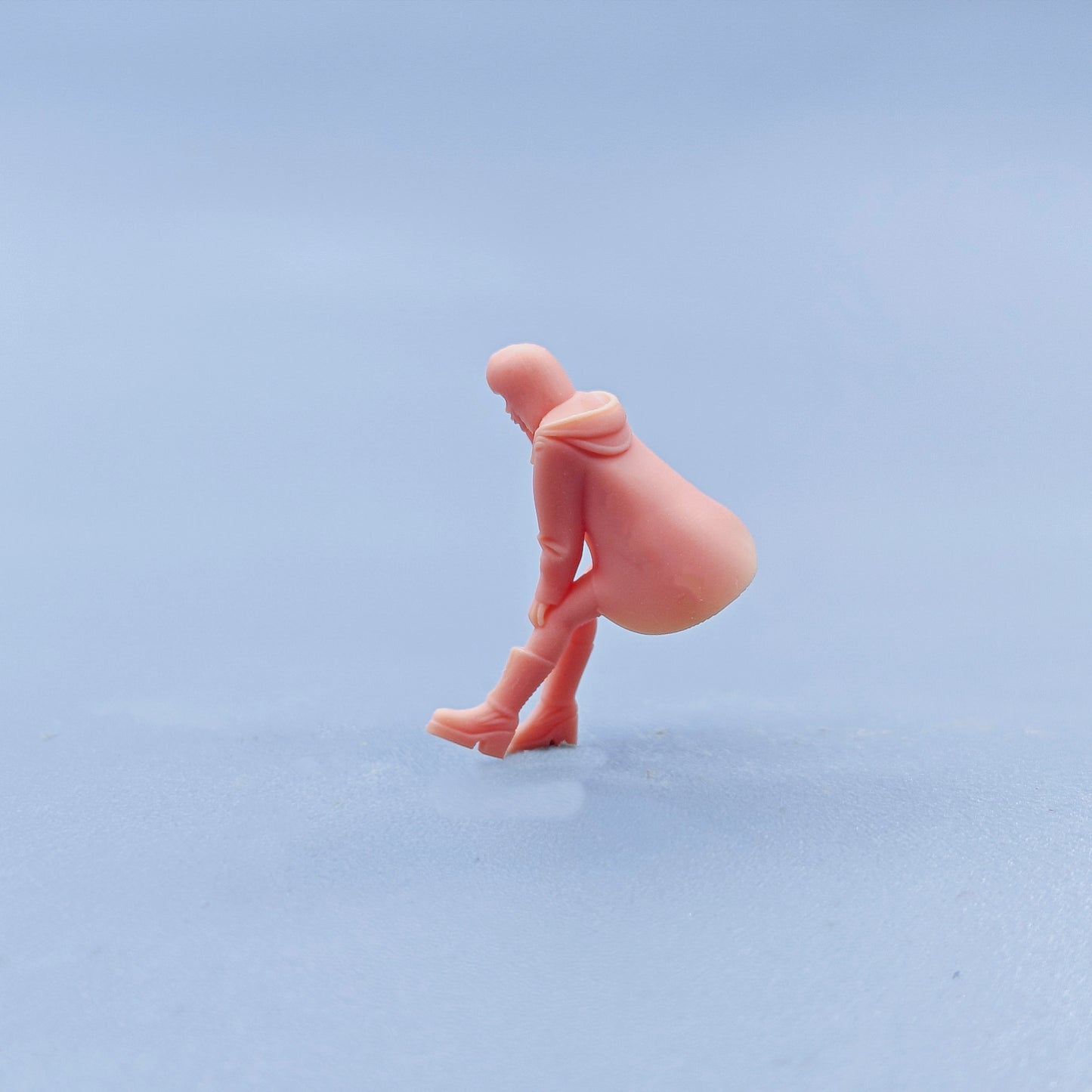 1/64 1/43 Figurines Scale Model Resin Touching The Ears Girl Uncolored Miniatures Diorama Hand-painted D821