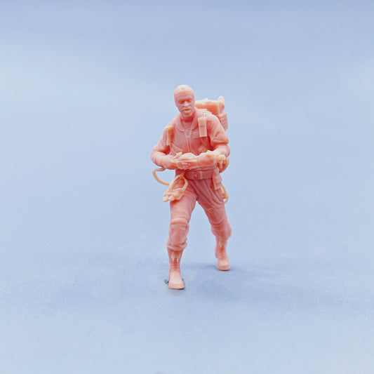 1/64 1/43 Figurines Scale Model Resin Ghost Catching Team Winston Uncolored Miniatures Diorama Hand-painted D009