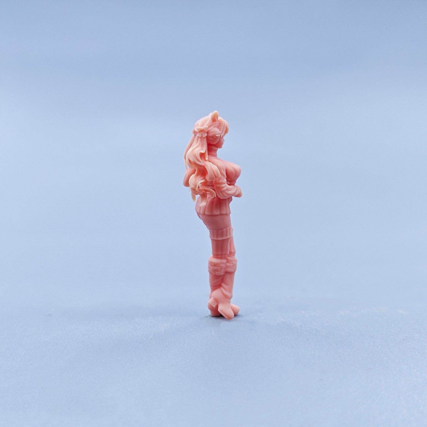 1/64 1/43 Figurines Scale Model Resin Winter Outfit Shy Girl Uncolored Miniatures Diorama Hand-painted D825