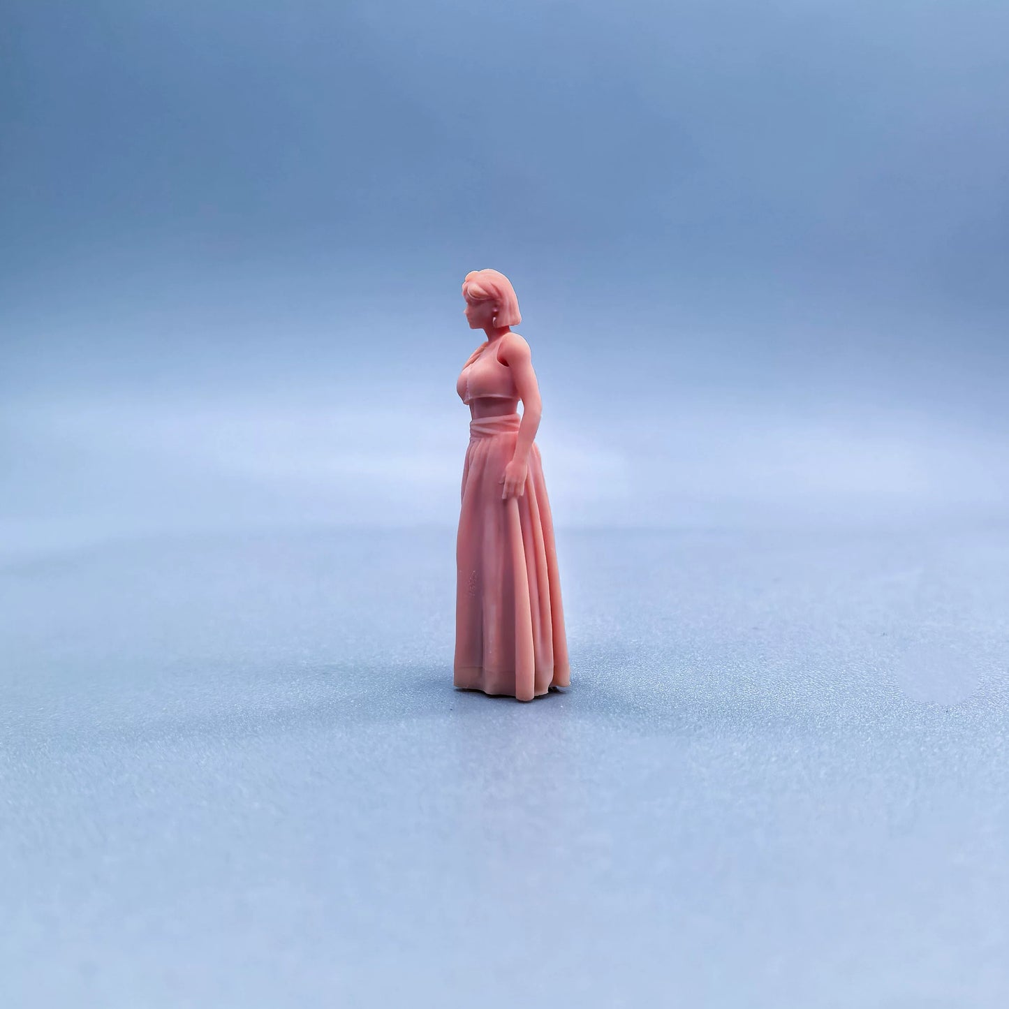 1/64 1/43 Figurines Scale Model Resin Beach Skirt Girl Uncolored Miniatures Diorama Hand-painted W624