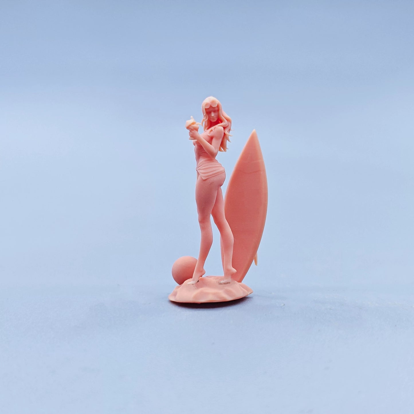 1/64 1/43 Figurines Scale Model Resin Beach Girl Drinking Juice Uncolored Miniatures Diorama Hand-painted D835 D836