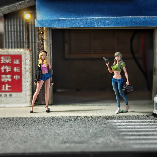 EHC Model 1/64 Scale Figurines Model Female Photographer and Model Collection Miniature Hand-painted