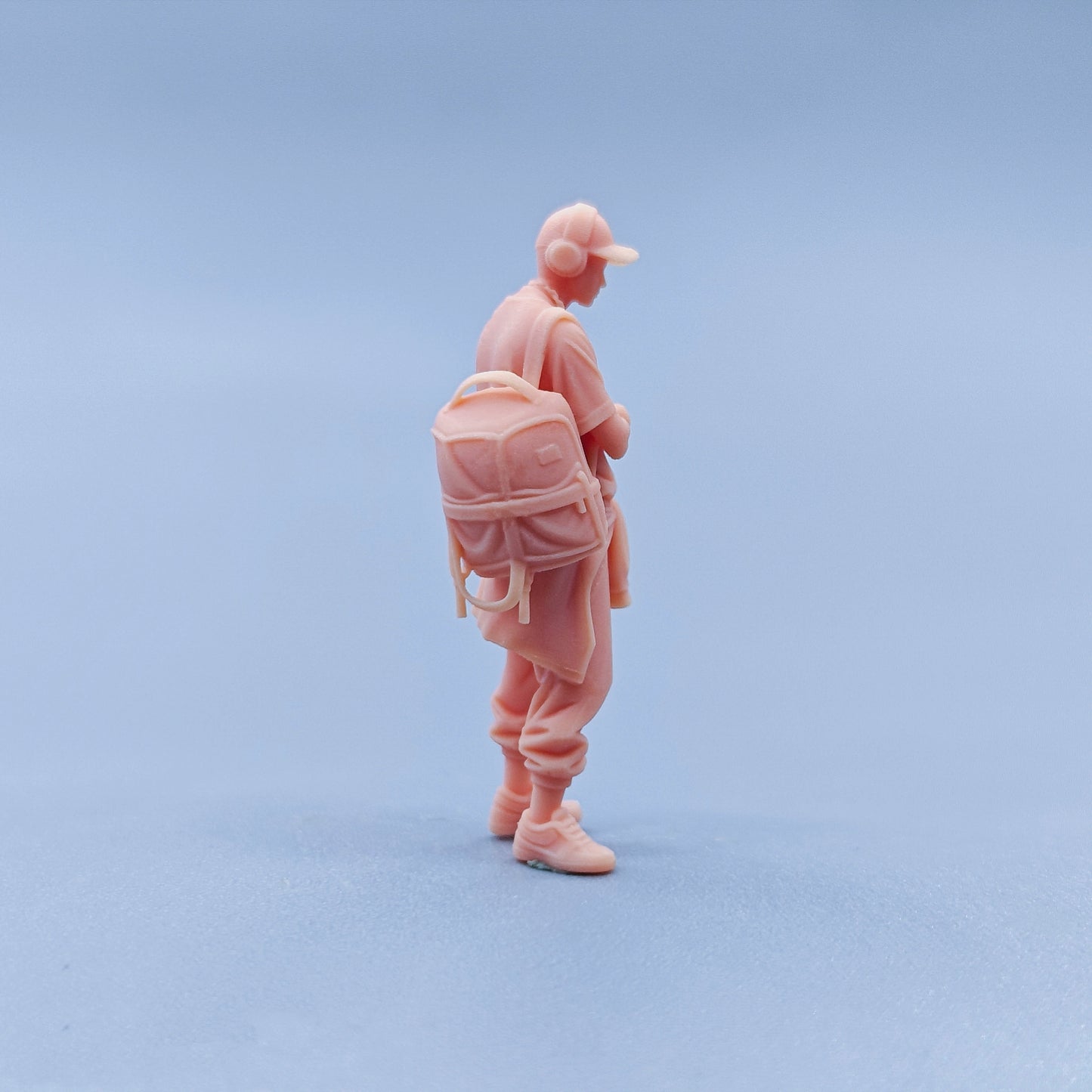1/64 1/43 Figurines Scale Model Resin Trendy Fashion Backpack Earphones for Men Uncolored Miniatures Diorama Hand-painted D518