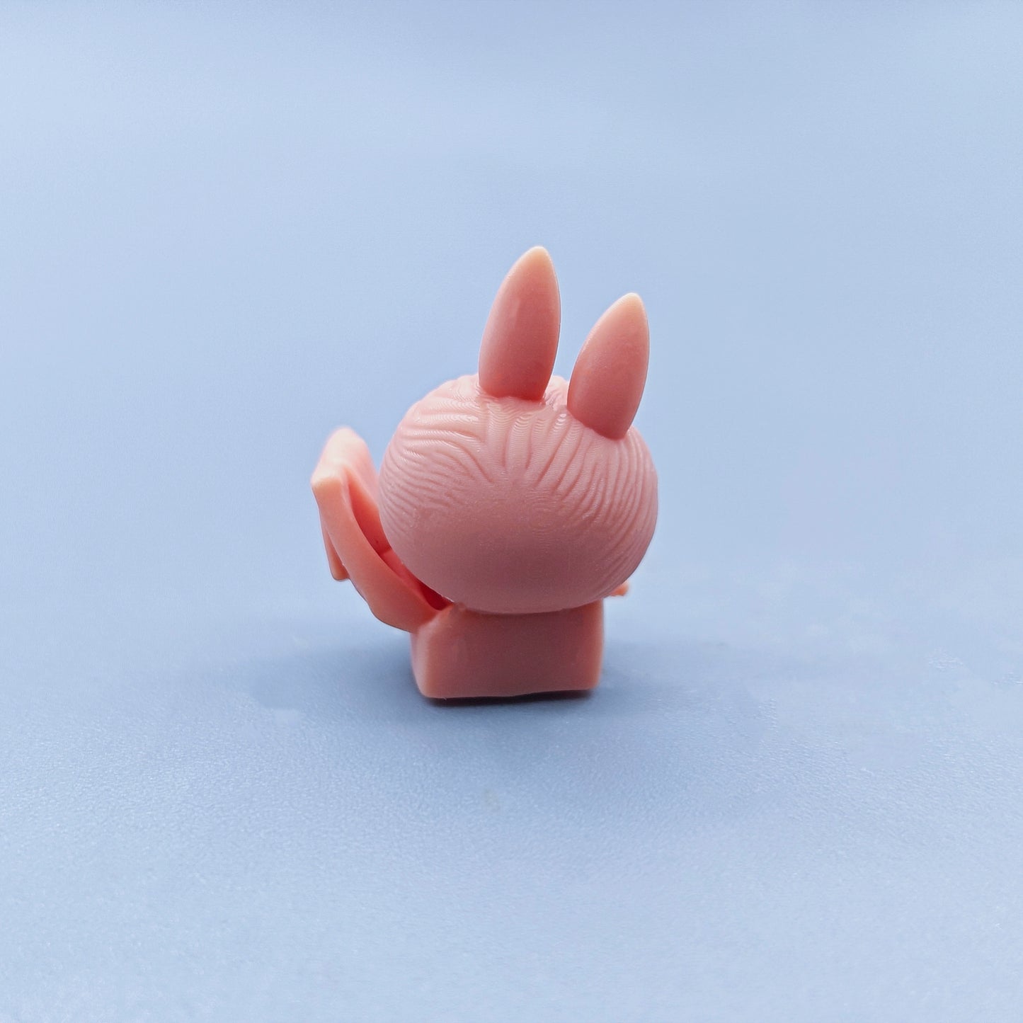 1/64 1/43 Figurines Scale Model Resin Bulala Lying Flat on The Sofa Uncolored Miniatures Diorama Hand-painted D117