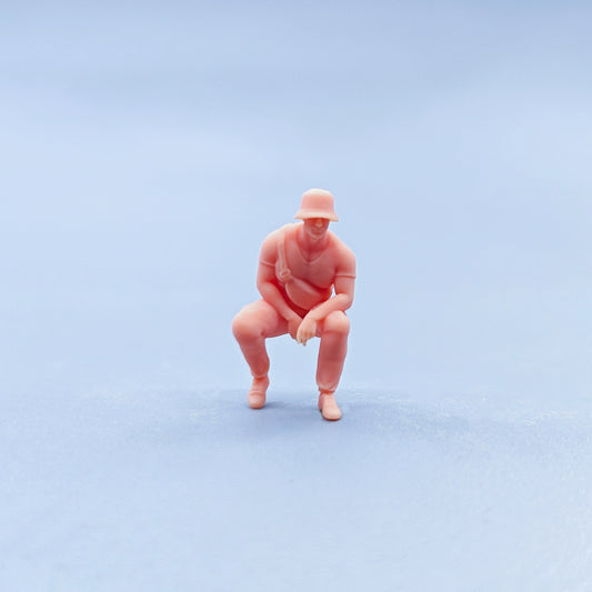 1/64 1/43 Figurines Scale Model Resin Shoulder Bag Muscle Man Uncolored Miniatures Diorama Hand-painted D808