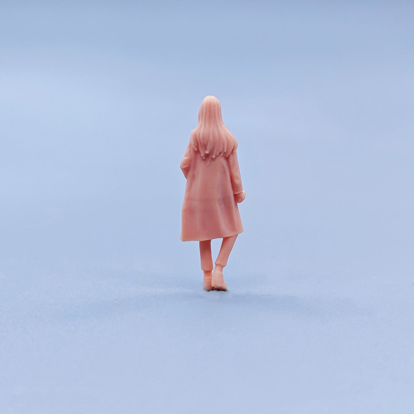 1/64 1/43 Figurines Scale Model Resin Take Milk Tea Girl Uncolored Miniatures Diorama Hand-painted C709