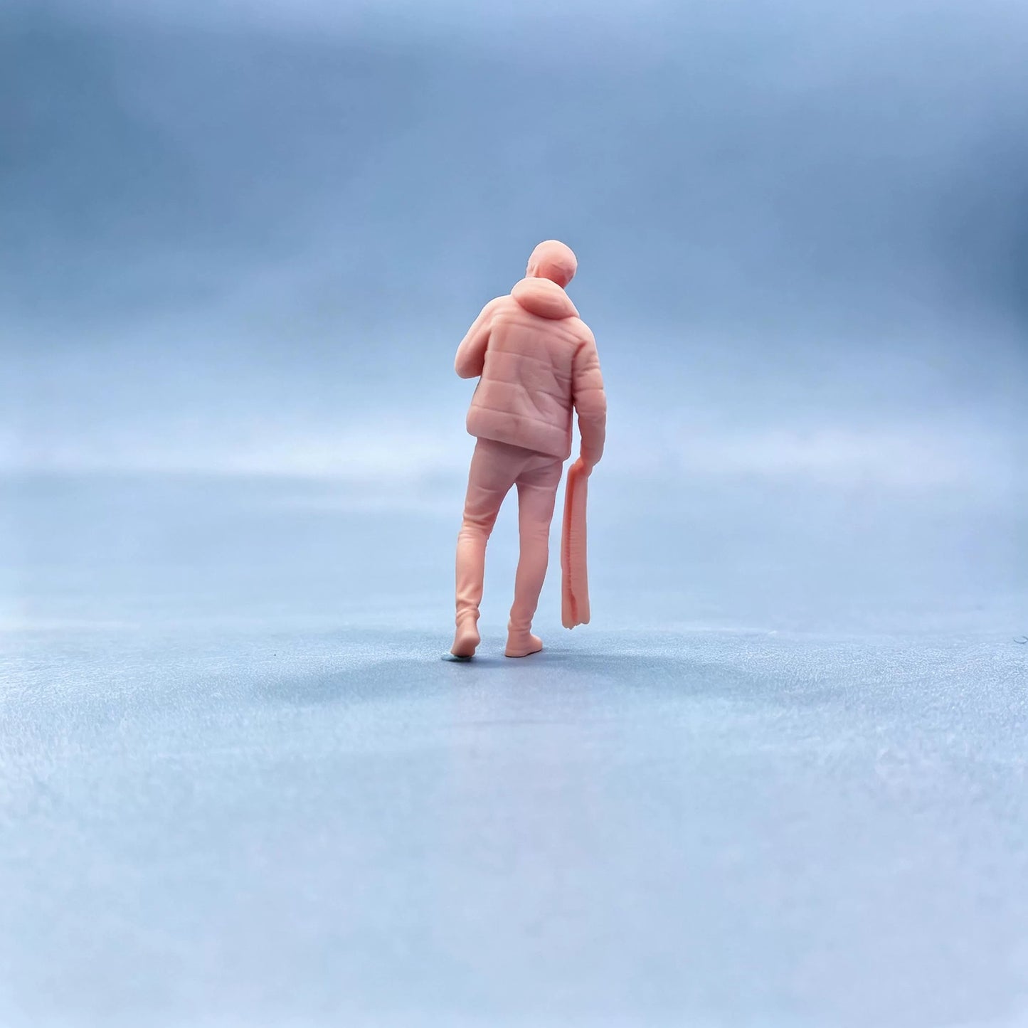 1/64 1/43 Figurines Scale Model Resin The Man Holding The Scarf Uncolored Miniatures Diorama Hand-painted W712