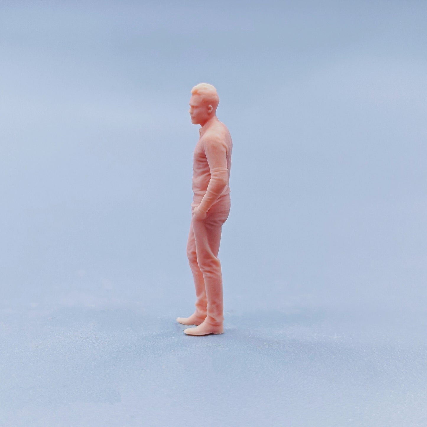 1/64 1/43 Figurines Scale Model Resin Standing Posture with Hands in Pockets Male Uncolored Miniatures Diorama Hand-painted D317