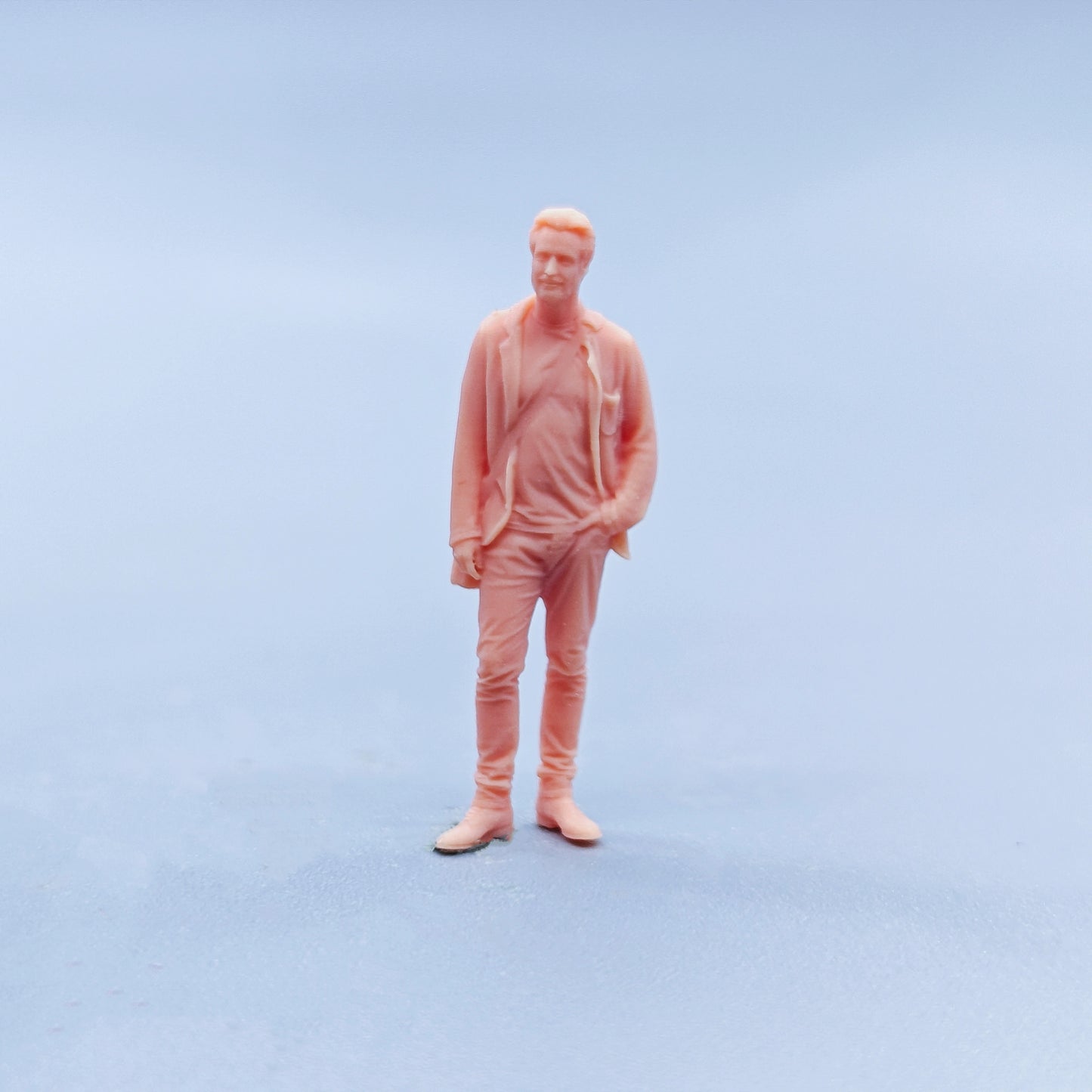 1/64 1/43 Figurines Scale Model Resin Insert Pocket and Carrying Bag Uncle Uncolored Miniatures Diorama Hand-painted D308