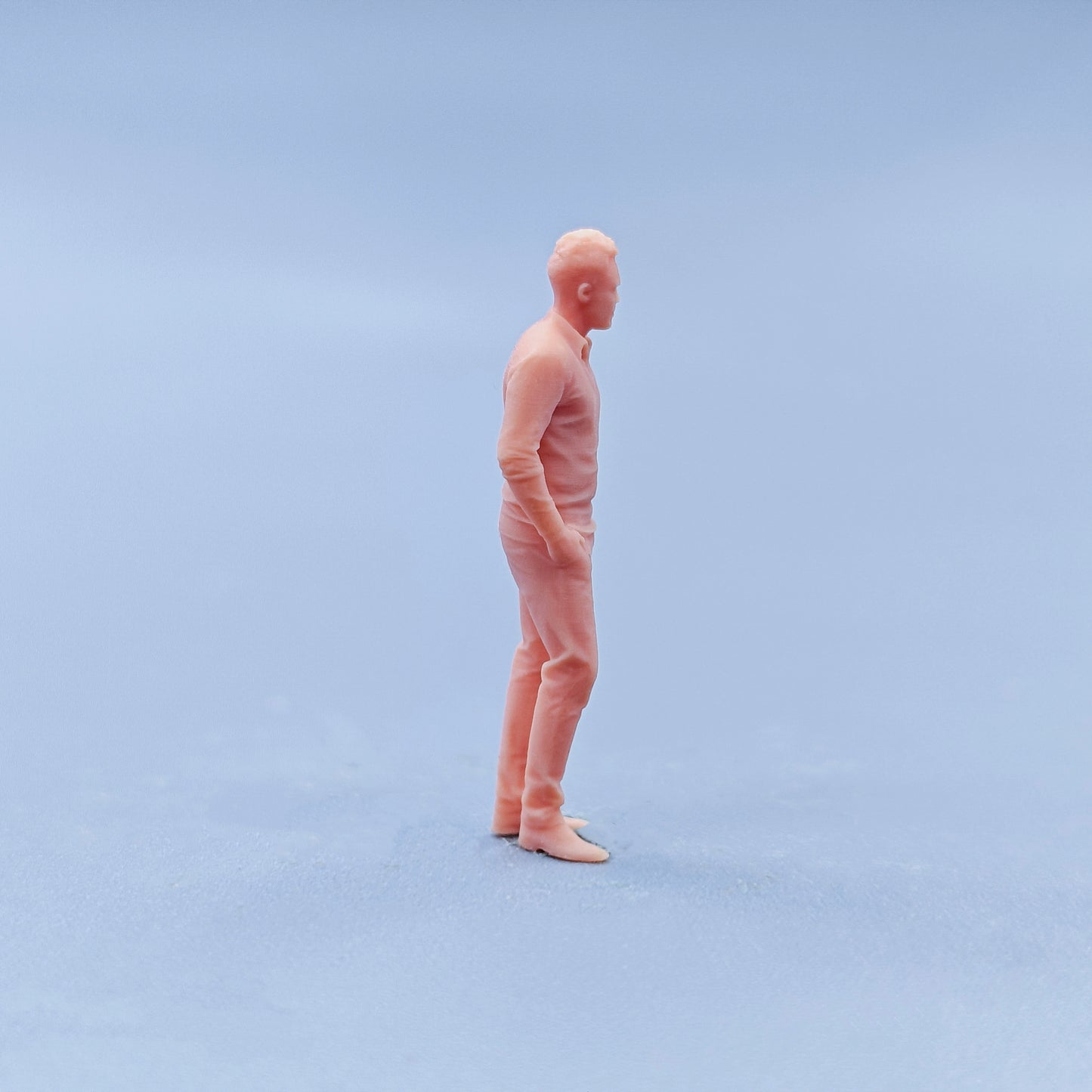 1/64 1/43 Figurines Scale Model Resin Standing Posture with Hands in Pockets Male Uncolored Miniatures Diorama Hand-painted D317