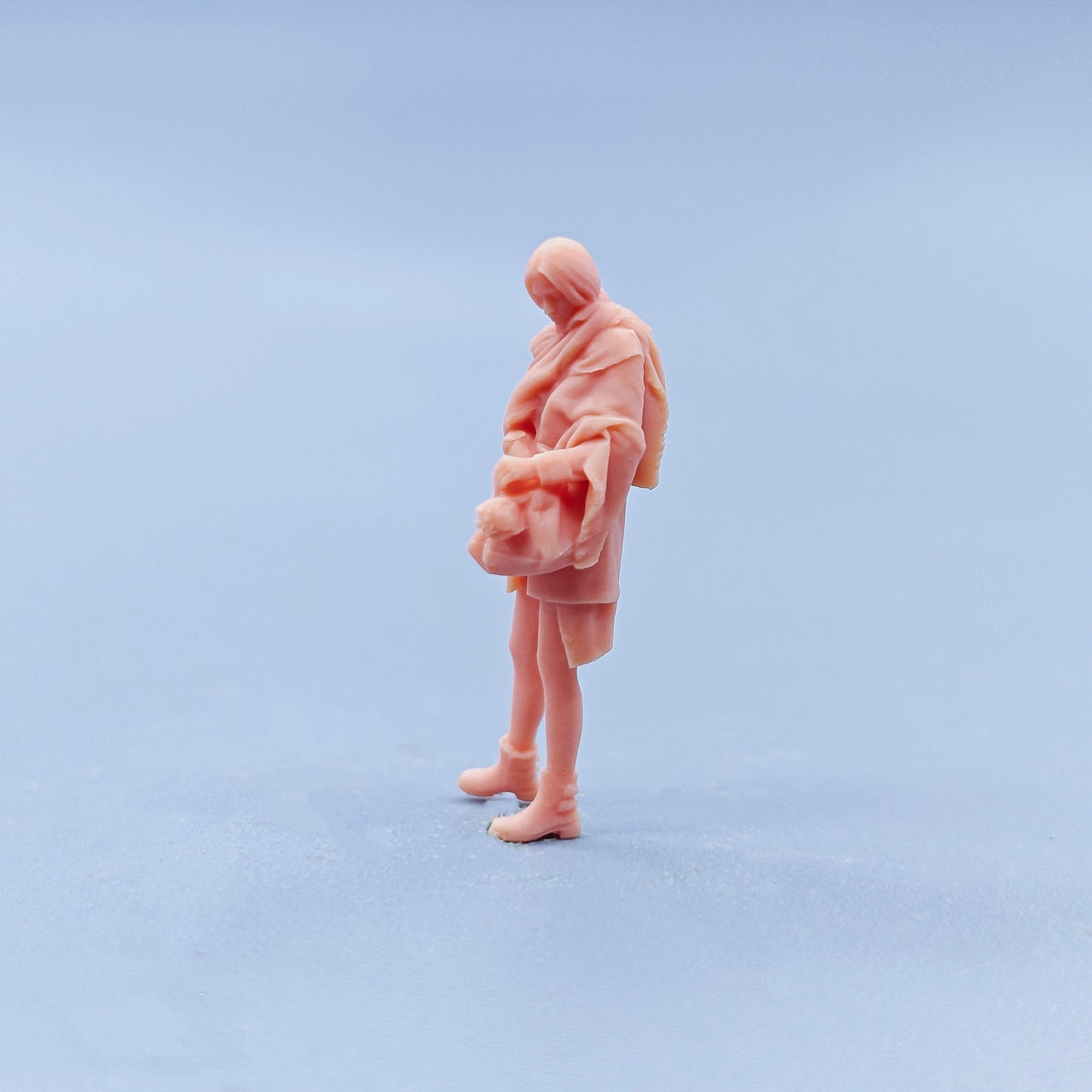1/64 1/43 Figurines Scale Model Resin Scarf Coat Looking for Things Woman Uncolored Miniatures Diorama Hand-painted D431