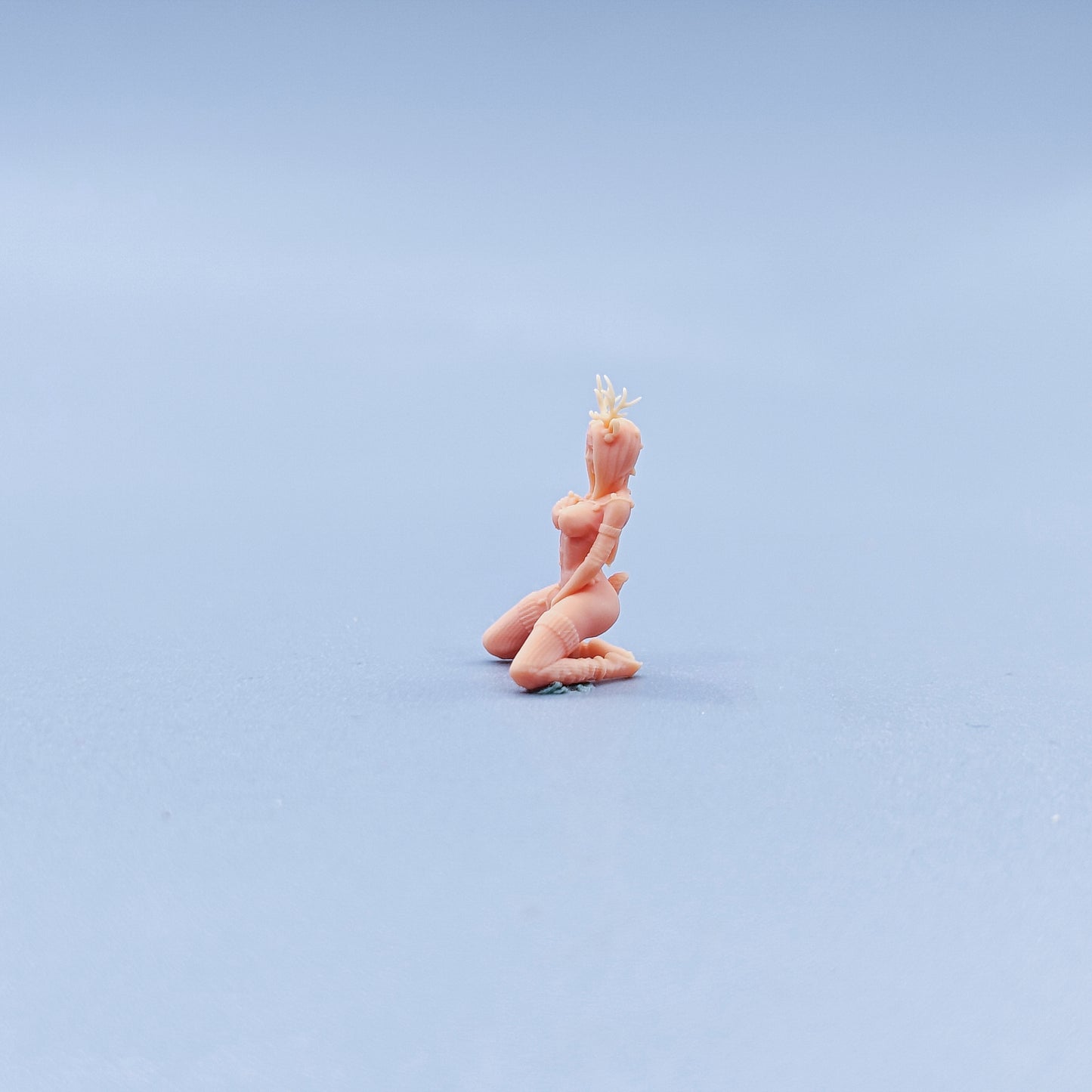 1/64 1/43 Figurines Scale Model Resin Christmas Girl Uncolored Miniatures Diorama Hand-painted C315