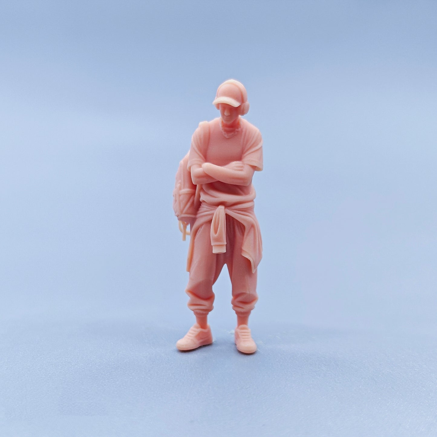 1/64 1/43 Figurines Scale Model Resin Trendy Fashion Backpack Earphones for Men Uncolored Miniatures Diorama Hand-painted D518