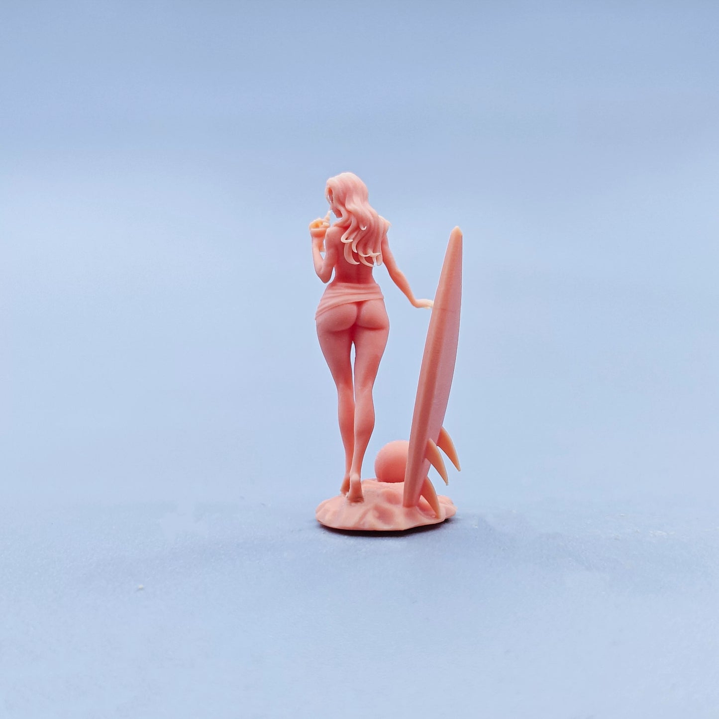 1/64 1/43 Figurines Scale Model Resin Beach Girl Drinking Juice Uncolored Miniatures Diorama Hand-painted D835 D836