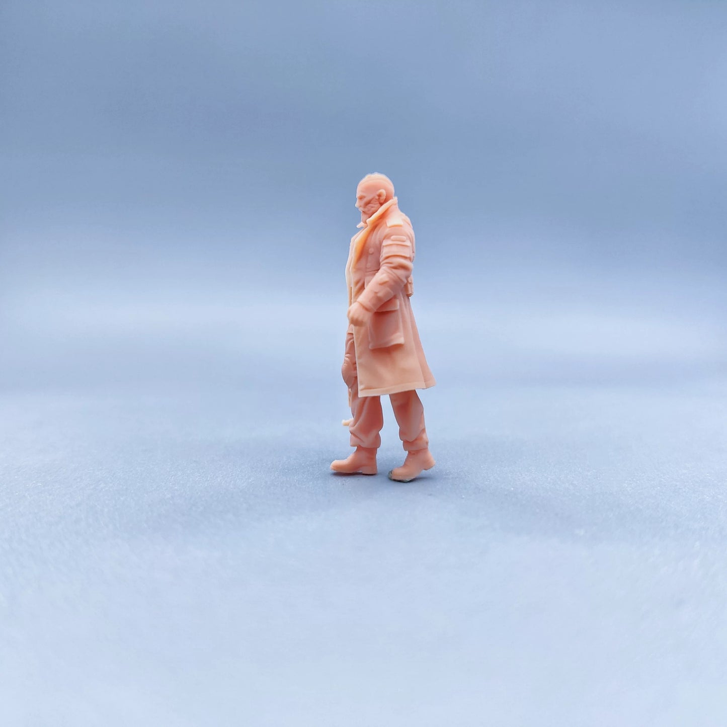 1/64 1/43 Figurines Scale Model Resin Windbreaker European and American strong man Uncolored Miniatures Diorama Hand-painted W531