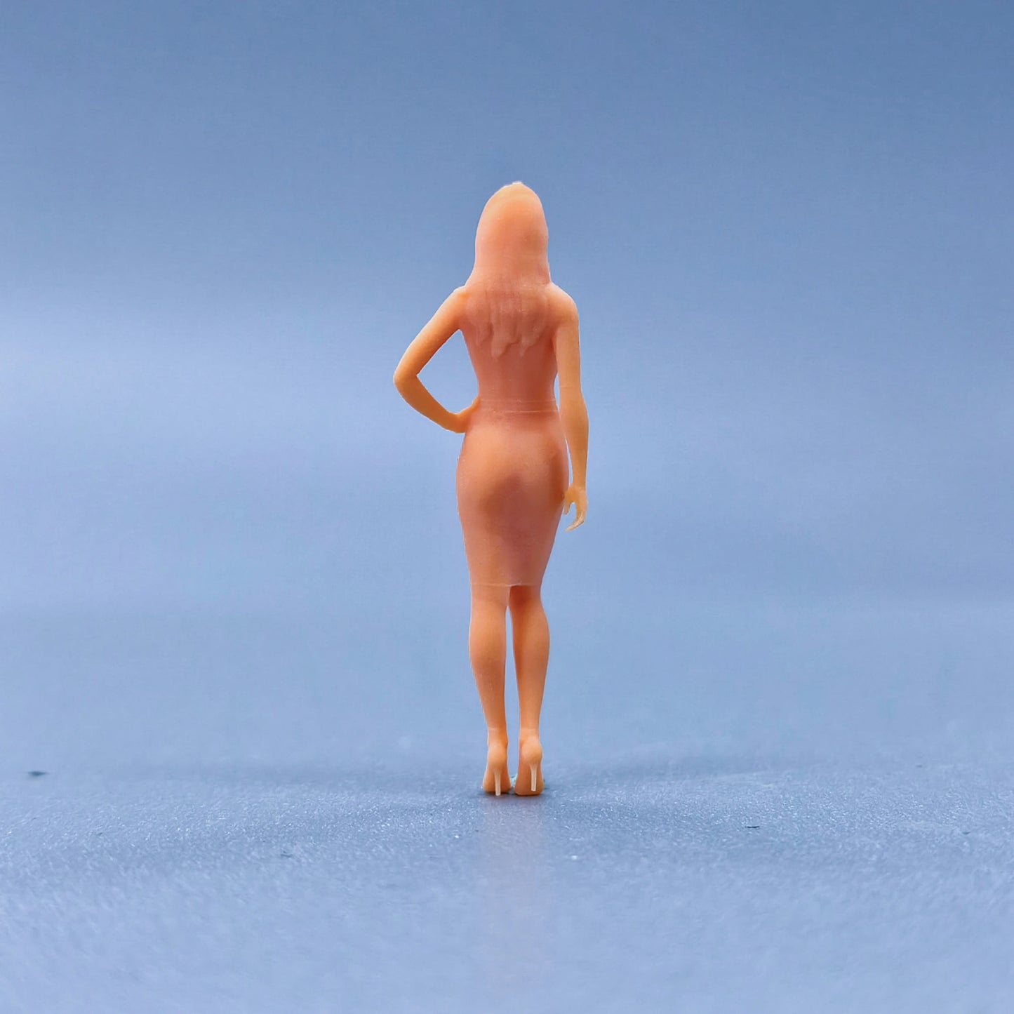 1/64 1/43 Figurines Scale Model Resin Female with Waist Insertion Uncolored Miniatures Diorama Hand-painted L306