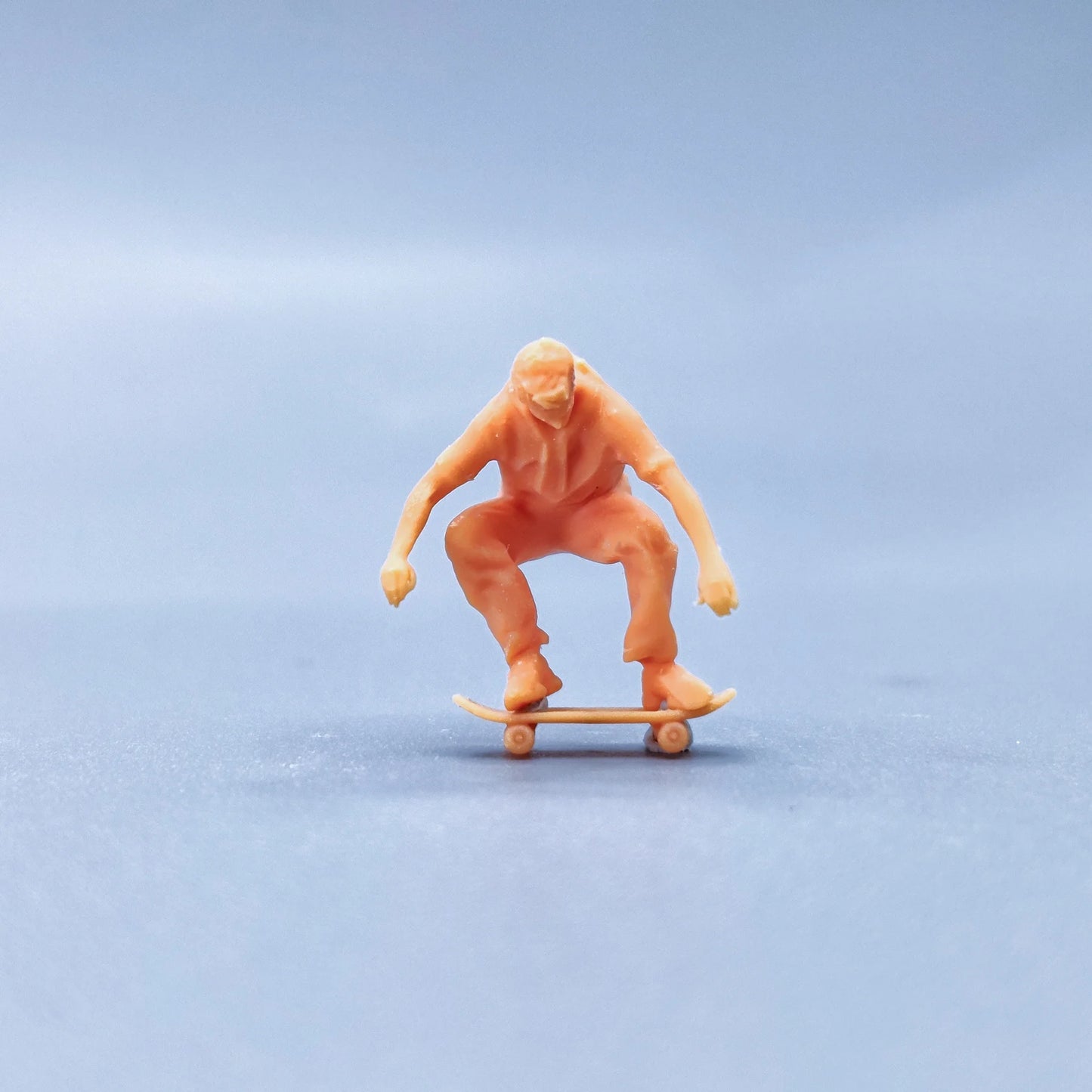 1/64 1/43 Figurines Scale Model Resin Jumping Skateboarding Boy Uncolored Miniatures Diorama Hand-painted S644