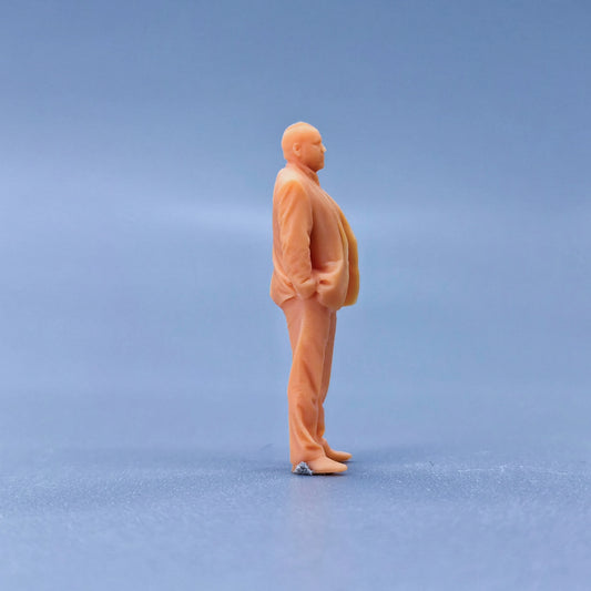 1/64 1/43 Figurines Scale Model Resin Wearing A Suit with One Hand In A Pocket Uncolored Miniatures Diorama Hand-painted L132