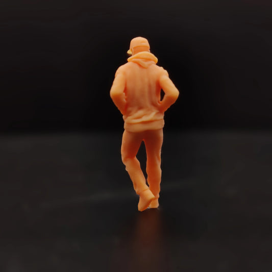 1/64 1/43 Figurines Scale Model Resin Man Hat with PostureUncolored Miniatures Diorama Hand-paintedT813 T814