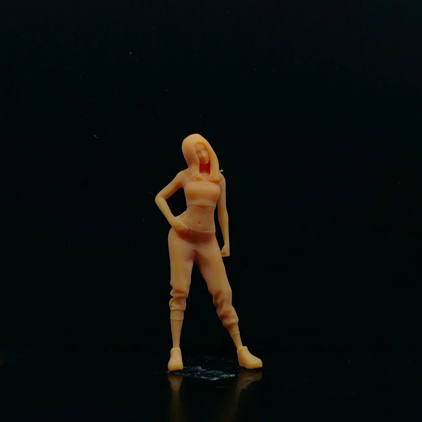 1/64 1/43 Scale Model Resin Hip Twisting Fitness Female Uncolored Miniature Diorama Hand-painted T110