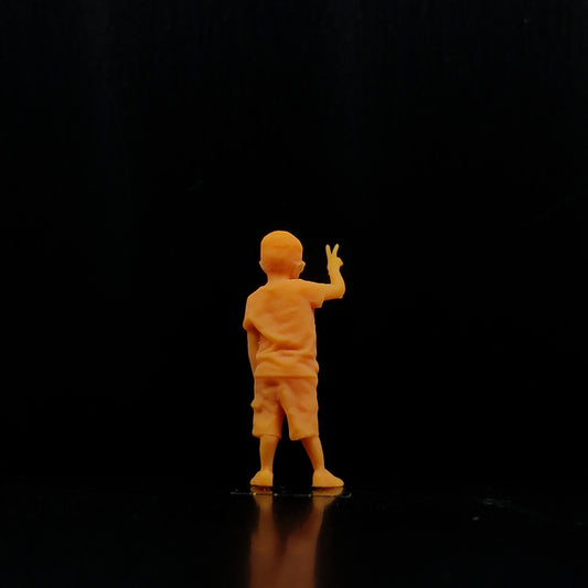 1/64 1/43 Scale Model Resin Little Boy Than Yeah SunglassesUncolored Miniature Diorama Hand-painted T433