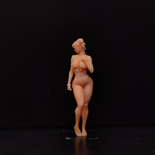 1/64 1/43 Scale Model Resin Chunli Swimsuit Girl Uncolored Miniature Diorama Hand-painted T513