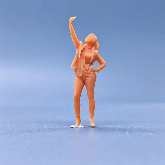 1/64 1/43 Figurines Scale Model Resin Self Portrait Girl Uncolored Miniatures Diorama Hand-painted S202