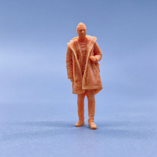 1/64 1/43 Figurines Scale Model Resin A Man Wearing A Coat and Traveling  Uncolored Miniatures Diorama Hand-painted L234