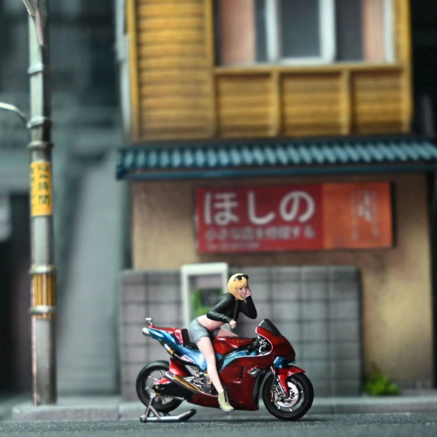 EHC Model 1/64 Figure Motorcycle RC213V and Girl Realistic Character Series