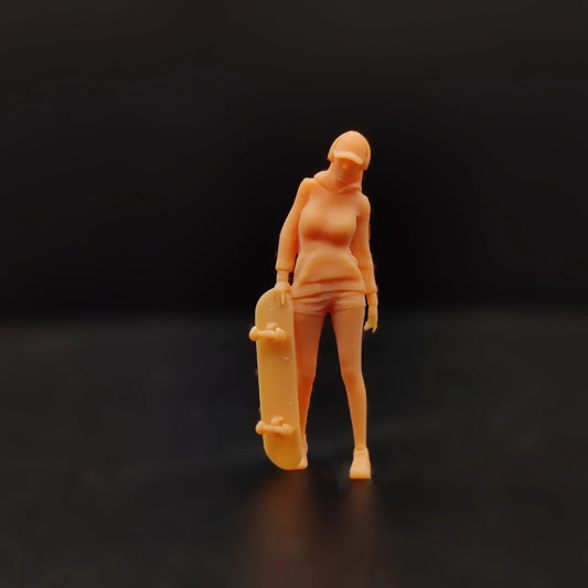 1/64 1/43 Figurines Scale Model Resin Gossip Cap Sexy Skateboard Girl Uncolored Miniatures Diorama Hand-painted T817