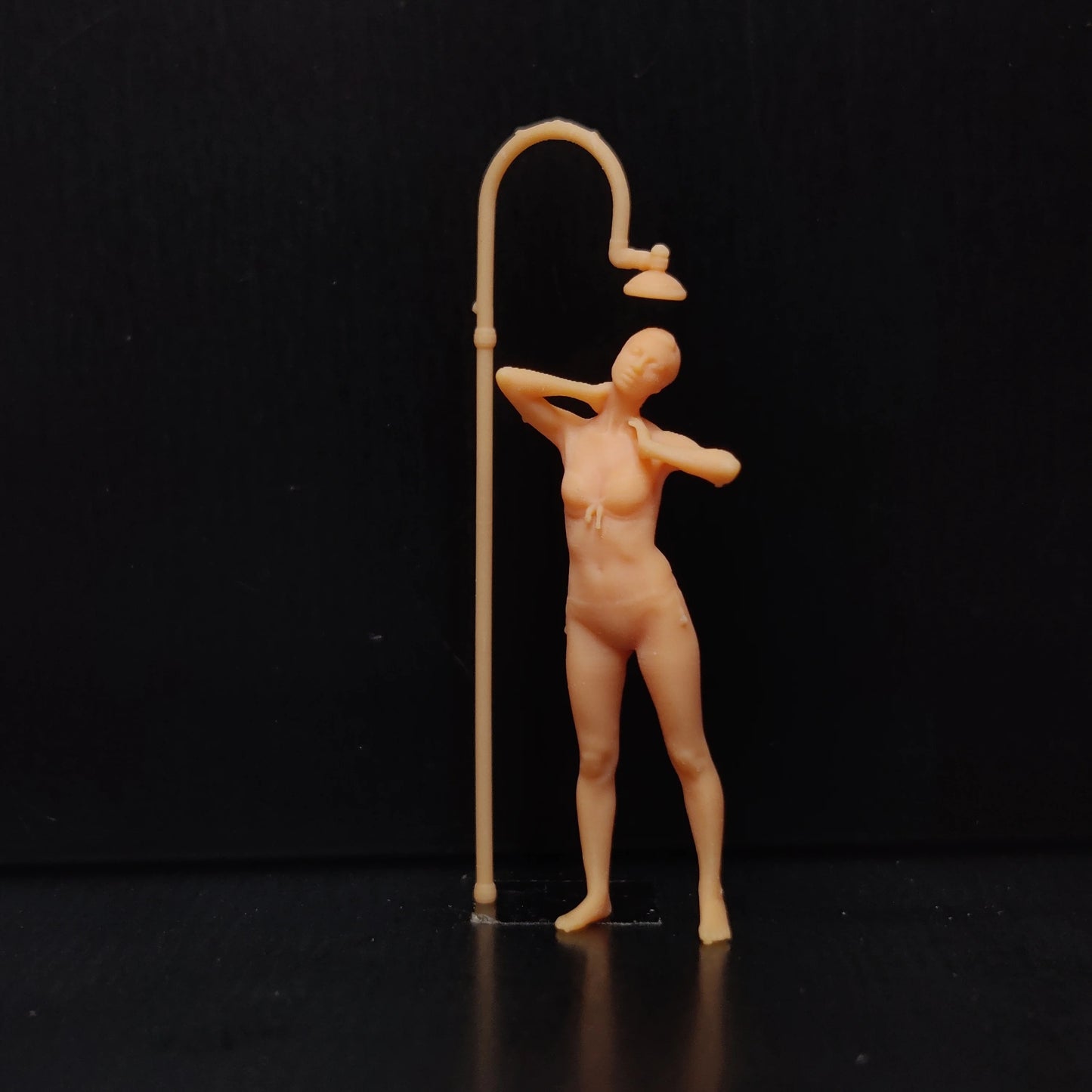 1/64 1/43 Scale Model Resin Shower Girl+showerUncolored Miniature Diorama Hand-painted T515