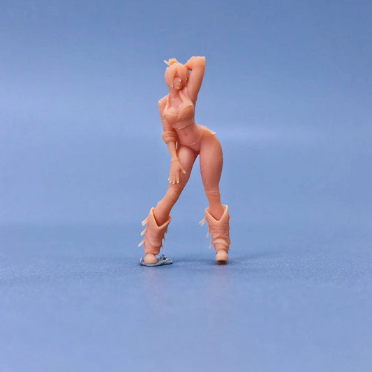 1/64 1/43 Figurines Scale Model Resin Latin Woman with Short Hair Uncolored Miniatures Diorama Hand-painted S340