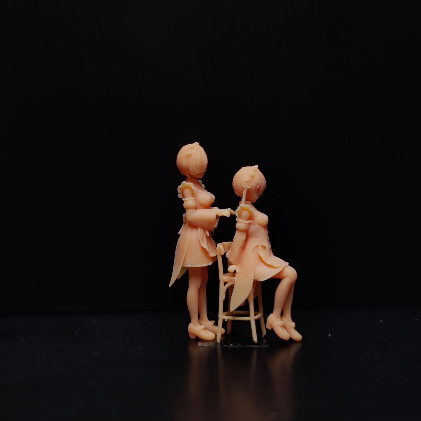 1/64 1/43 Scale Model Resin Rem Ram and Chair Uncolored Miniature Diorama Hand-painted T510