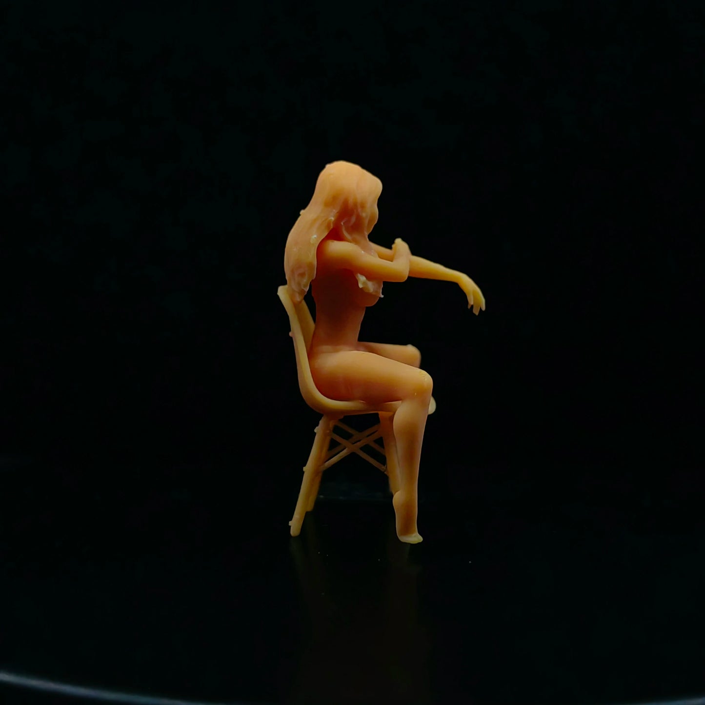 1/64 1/43 Scale Model Resin Sexy Seat Girl Uncolored Miniature Diorama Hand-painted T414