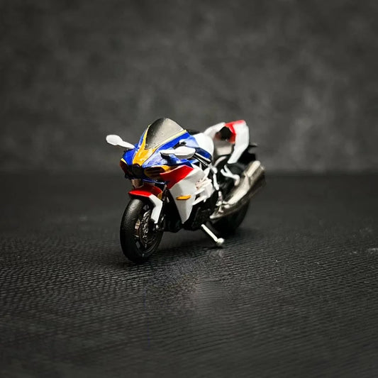 LP.Mini World Diorama 1/64 Scale Figurines Model moto Collection Miniature Hand-painted