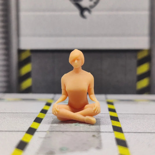 1/64 1/43 Scale Model ResinMeditation Yoga Girl Uncolored Miniature Diorama Hand-painted S834