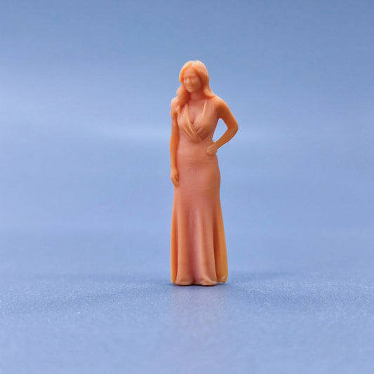 1/64 1/43 Figurines Scale Model Resin A Woman with A Smile on Her Face Uncolored Miniatures Diorama Hand-painted L209