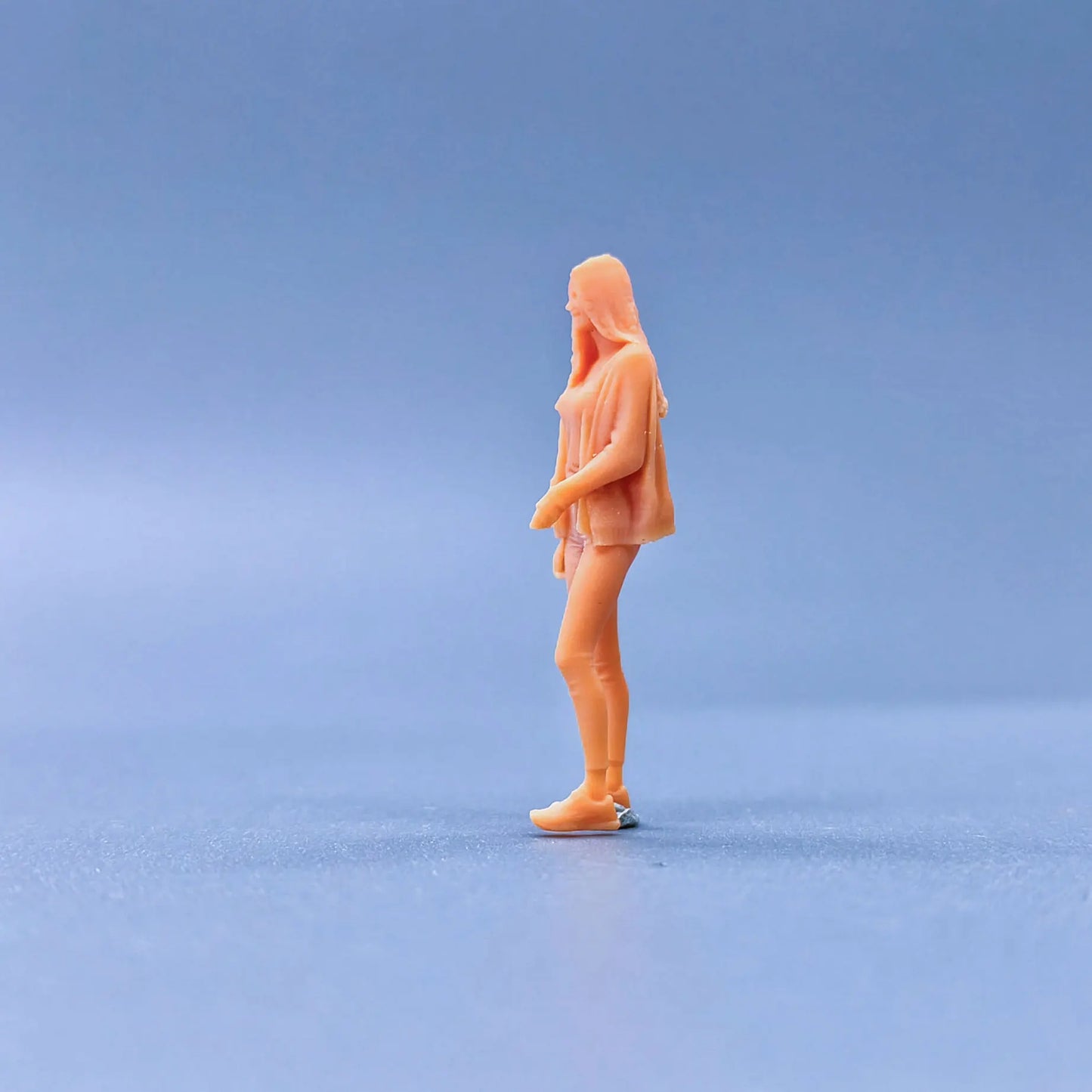 1/64 1/43 Scale Model Resin Casual Girl with Long HairUncolored Miniature Diorama Hand-painted S215