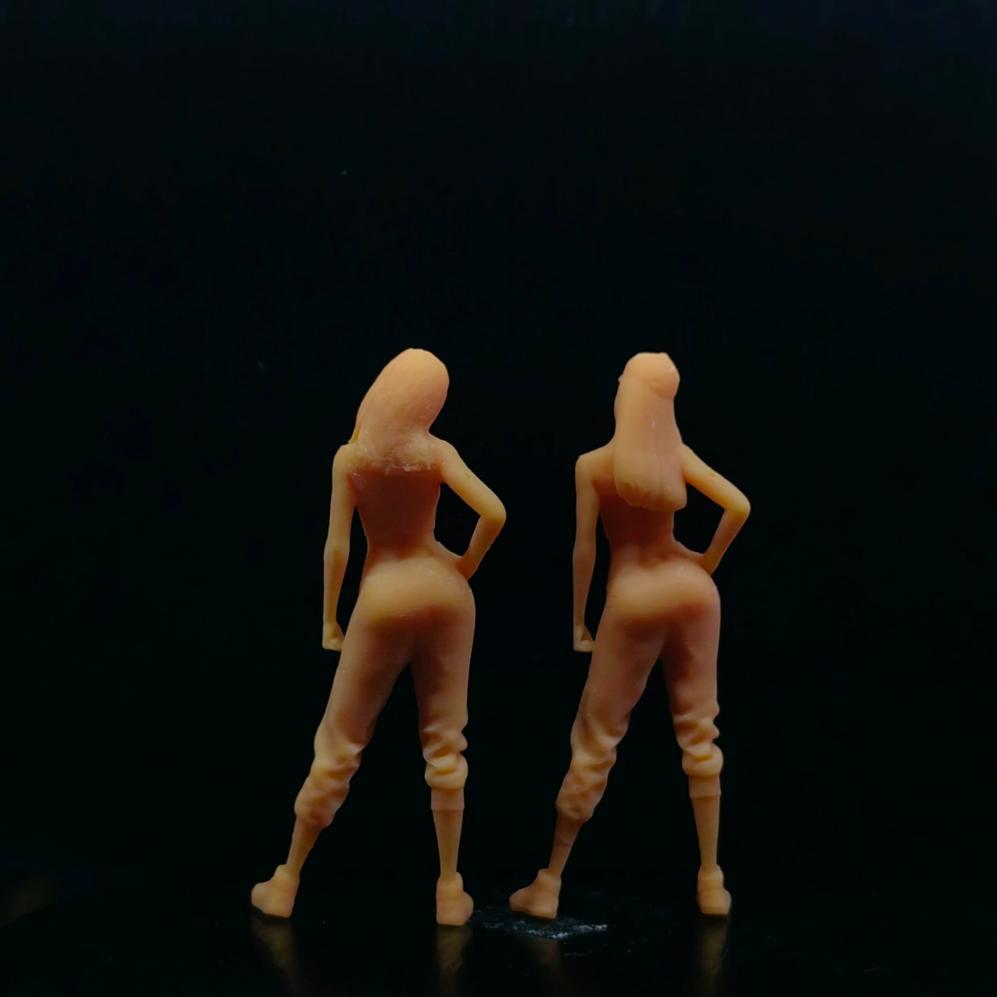 1/64 1/43 Scale Model Resin Hip Twisting Fitness Female Uncolored Miniature Diorama Hand-painted T110