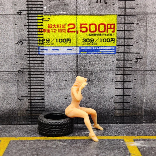 1/64 1/43 Scale Model Resin Sexy Sitting Swimsuit FemaleUncolored Miniature Diorama Hand-painted S131