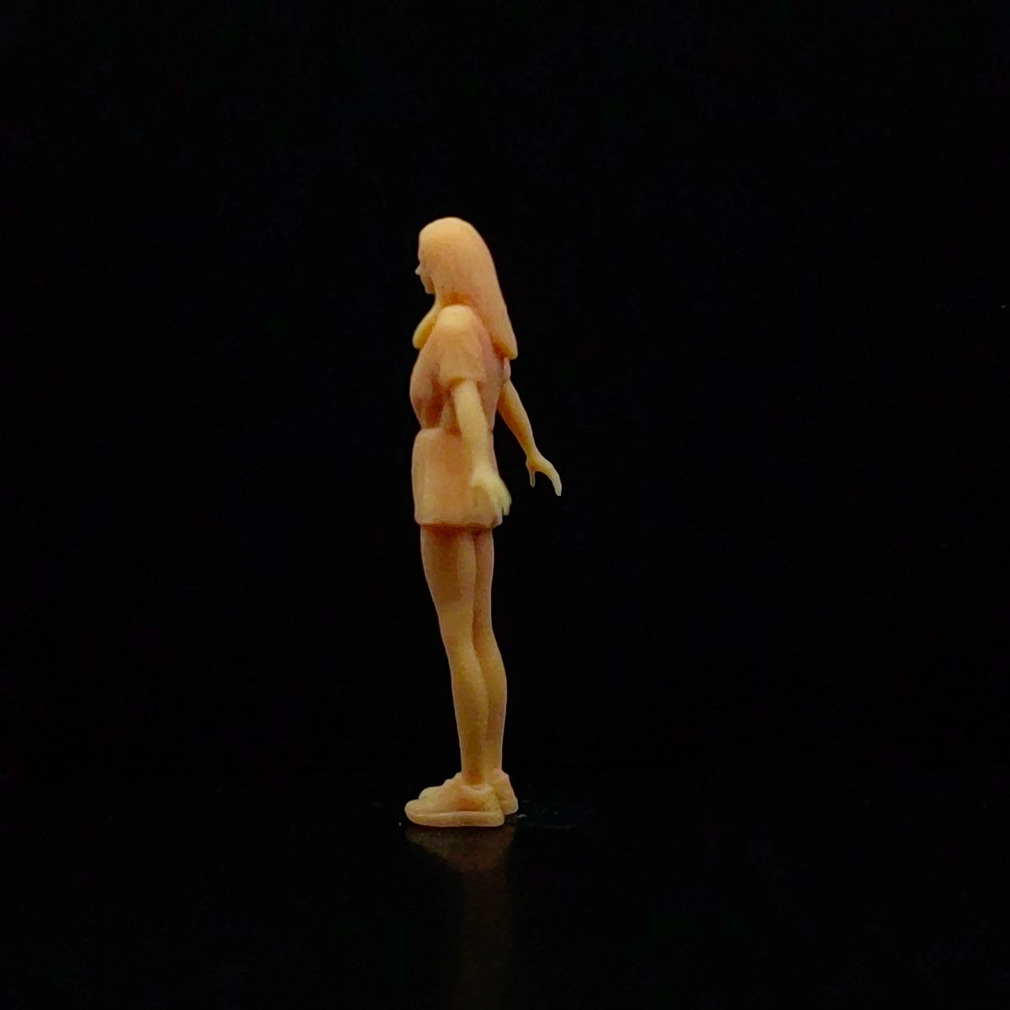 1/64 1/43 Scale Model ResinLean Back Long Hair FemaleUncolored Miniature Diorama Hand-painted T303