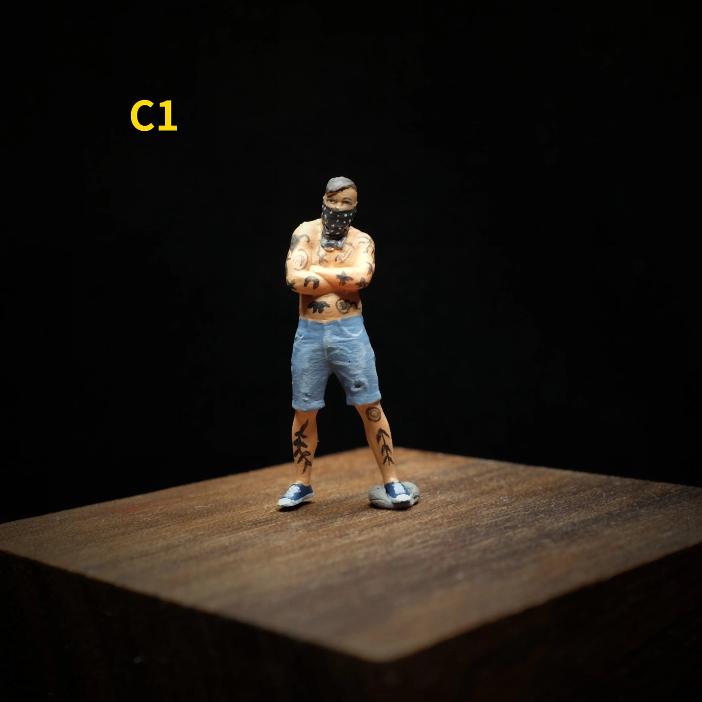 SZ Produced Diorama 1/64 Scale Figurines Model Passerby trend clothing Collection Miniature Hand-painted