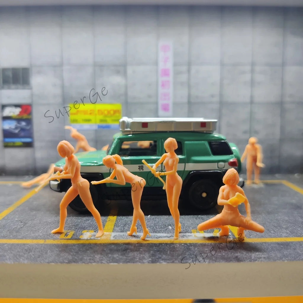 1/64 1/43 Scale Model Resin Car Washing Woman Uncolored Miniature Diorama Hand-painted S013