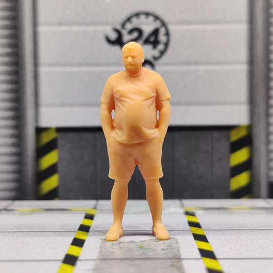 1/64 1/43 Scale Model ResinShort Man with Pockets and Shorts Uncolored Miniature Diorama Hand-painted T111