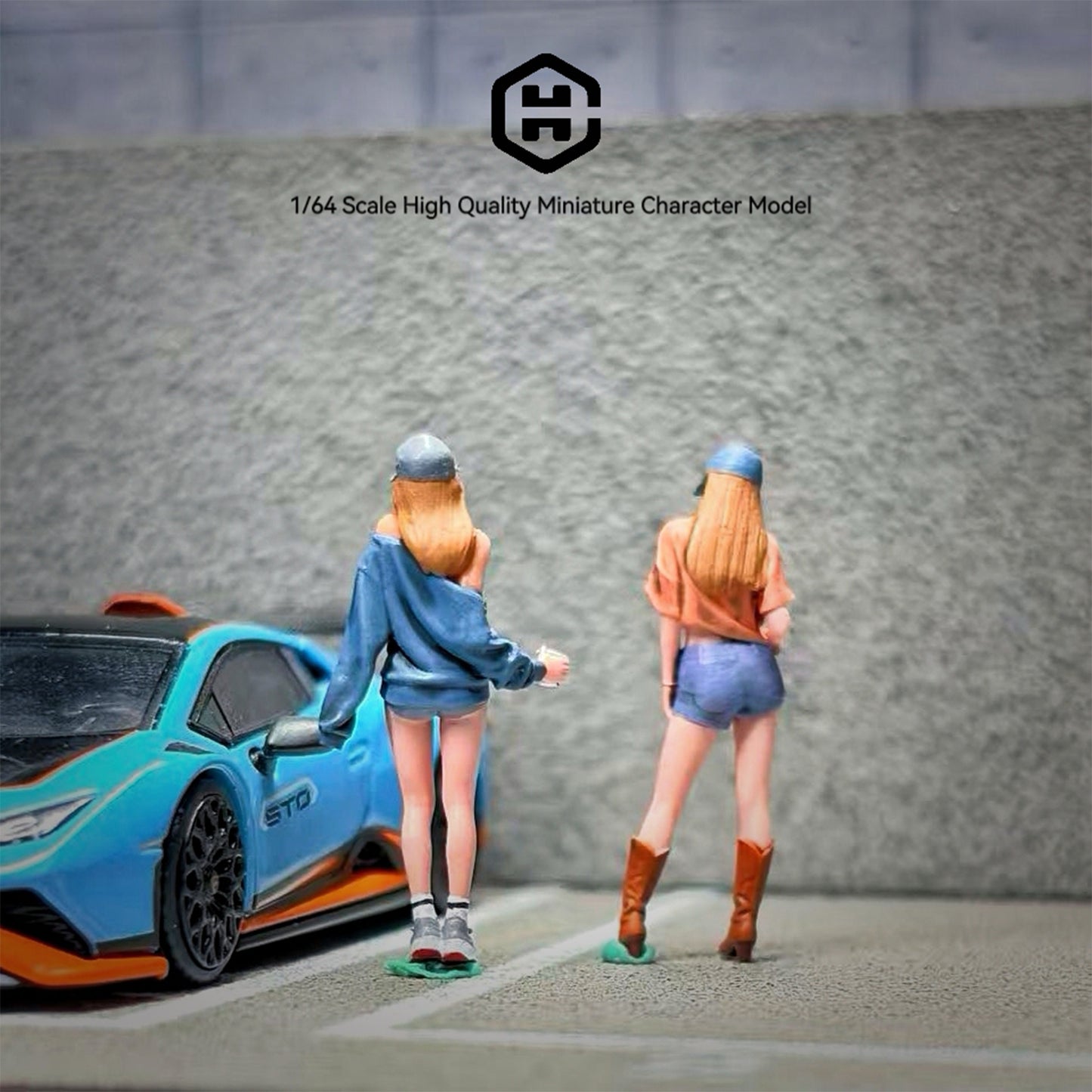 EHC Model 1/64 Scale Figurines Model Girls in Baseball Caps and Hot Pants Duo Collection Miniature Hand-painted