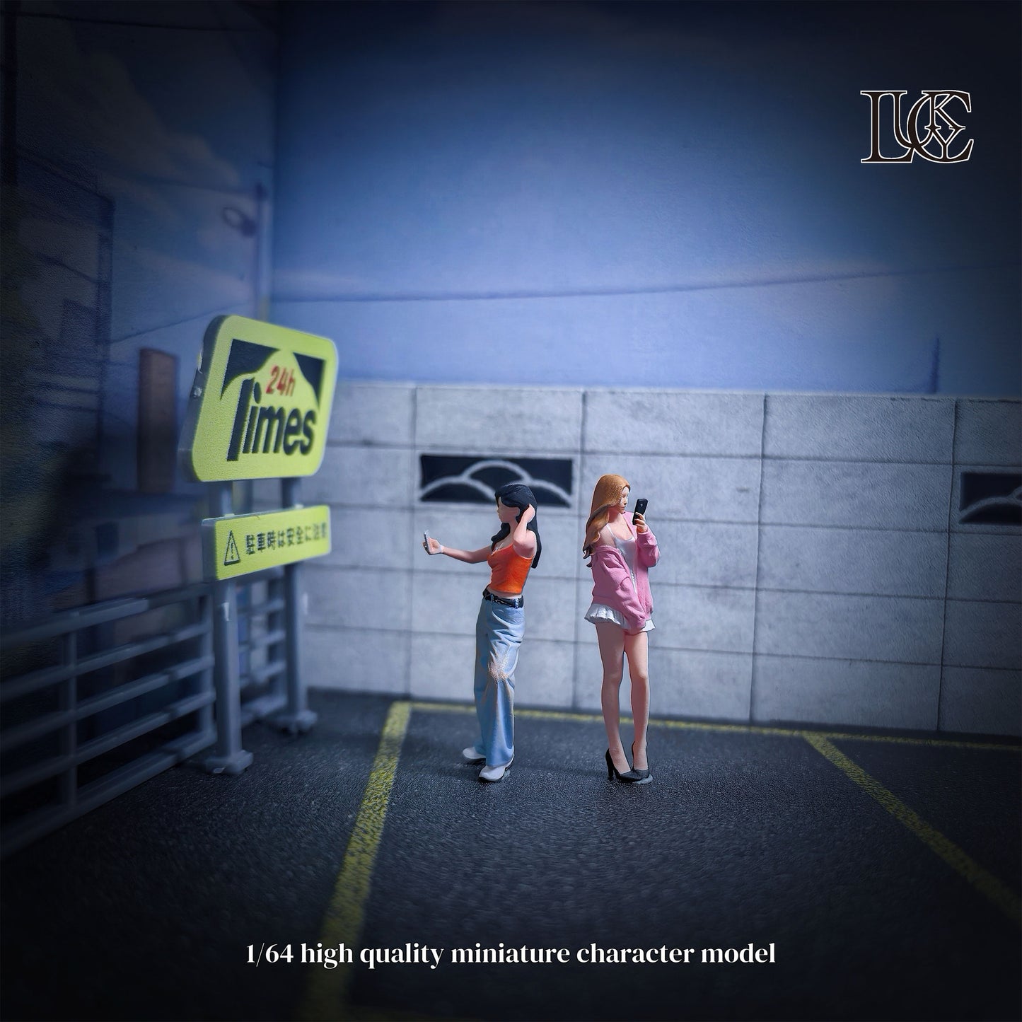 Lucky Studio 1/64 Scale Figurines Model The Check-in Selfie Duo Collection Miniature Hand-painted
